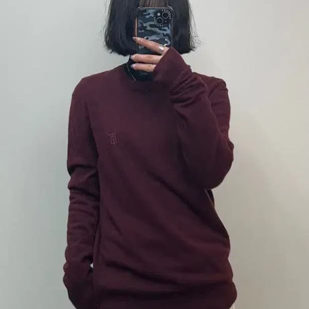 미디움 버버리 버건디 TB 로고 크루넥 캐시미어 스웨터