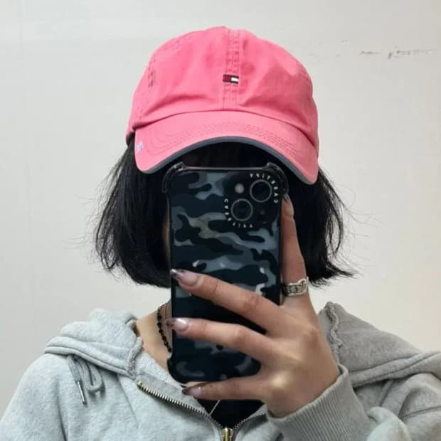 OS 타미힐피거 클래식 플래그 로고 가죽 스트랩 베이스 볼캡 핑크