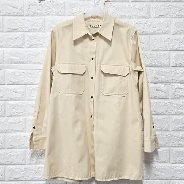 코우리 COURRI 베이지 셔츠형 자켓  Free