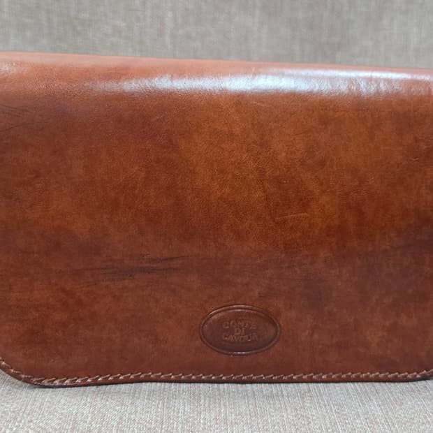 콘테 디 카보우르브라운 빈티지가죽 크로스백