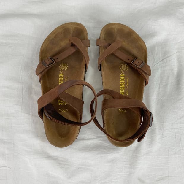 버켄스탁 야라 샌들 240 <4> 