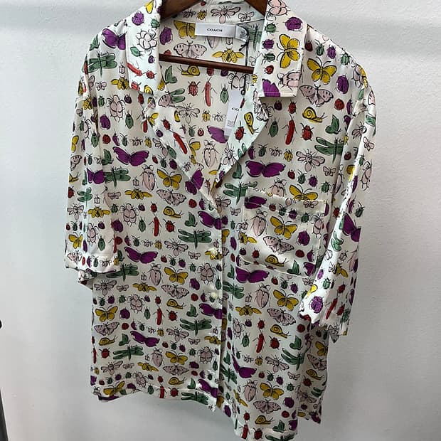 여) 코치 실크 패턴 오버셔츠 