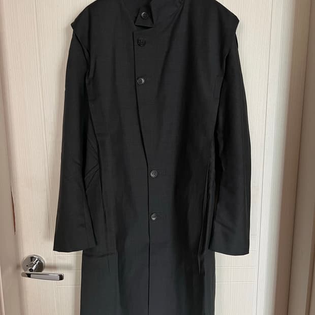 Kiko kostadinov navin coat