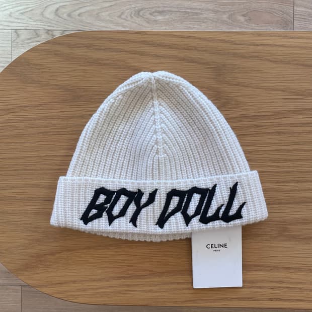 셀린느 boy doll beanie