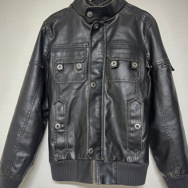 게스 투웨이 카우하이드레더 사파리자켓