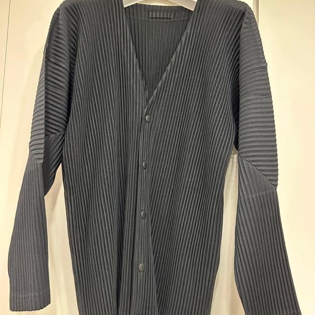 옴므플리세 가디건 2사이즈