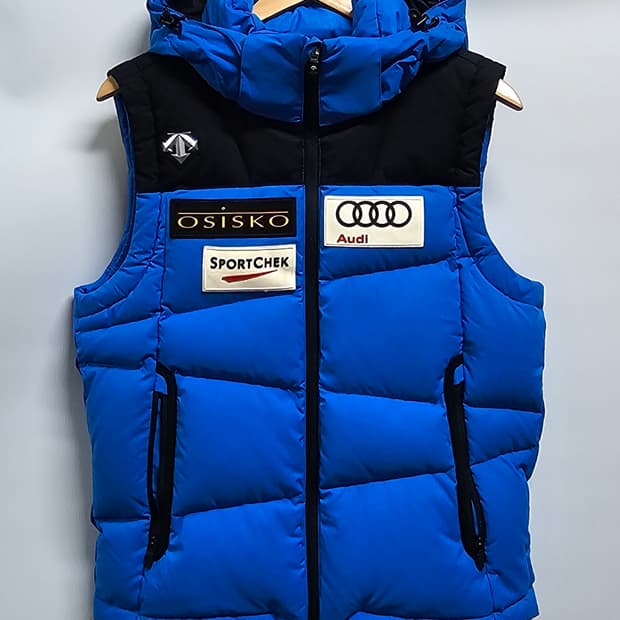 데상트 아우디 패딩조끼 S