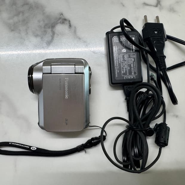 sdr-s100 강민경캠코더