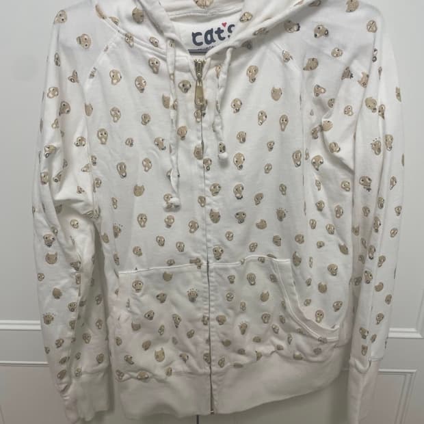 츠모리치사토 후드집업