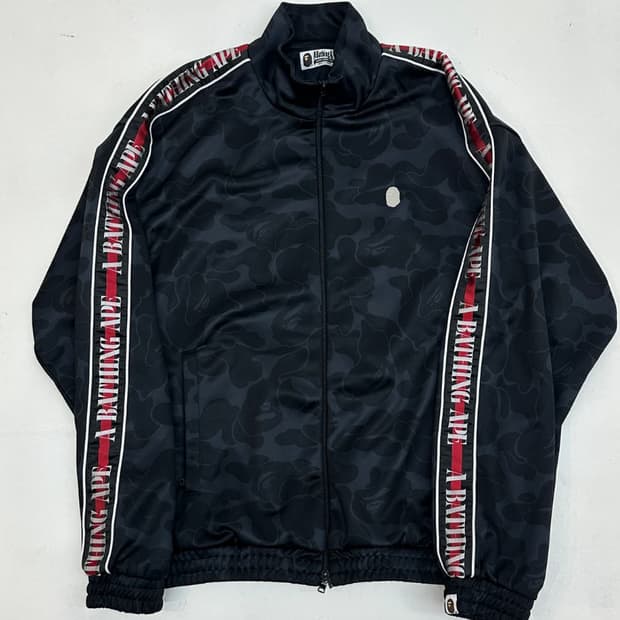 베이프 솔리드 카모 원 포인트 트랙 자켓