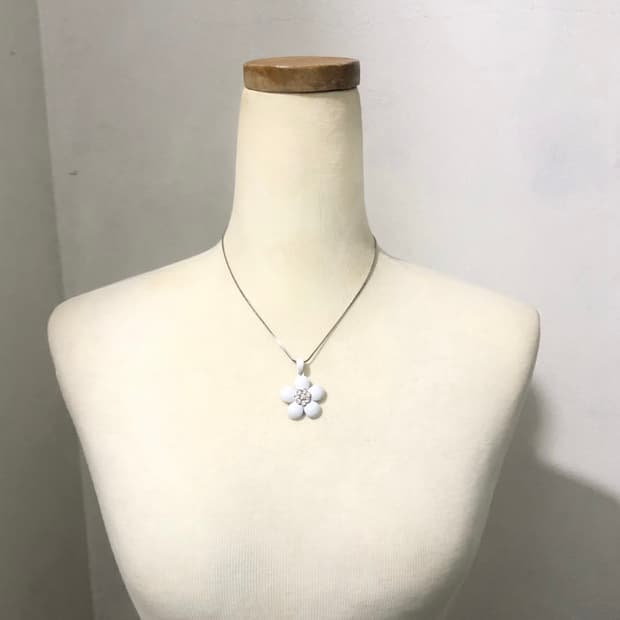 빈티지 화이트 플라워 펜던트 목걸이 페어리 하구미 모리걸 오리엔탈 