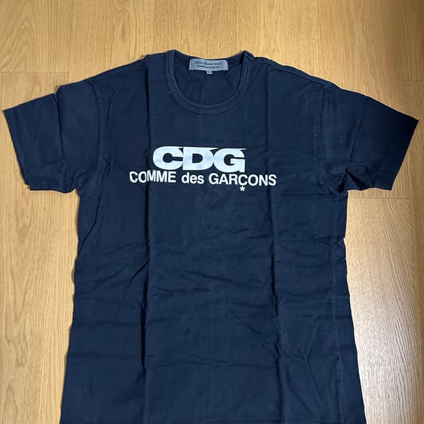 CDG 로고 티셔츠