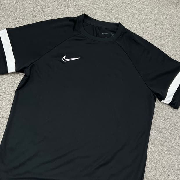[95-100] 나이키 드라이핏 반팔티