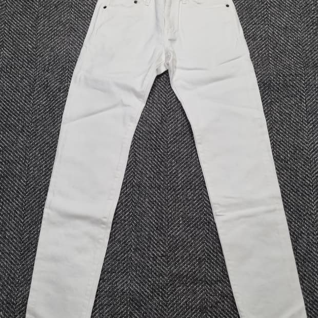 SHIPS — 화이트 셀비지 데님 팬츠