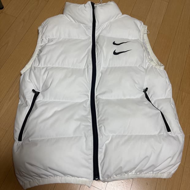 나이키 더블 스우시 패딩베스트