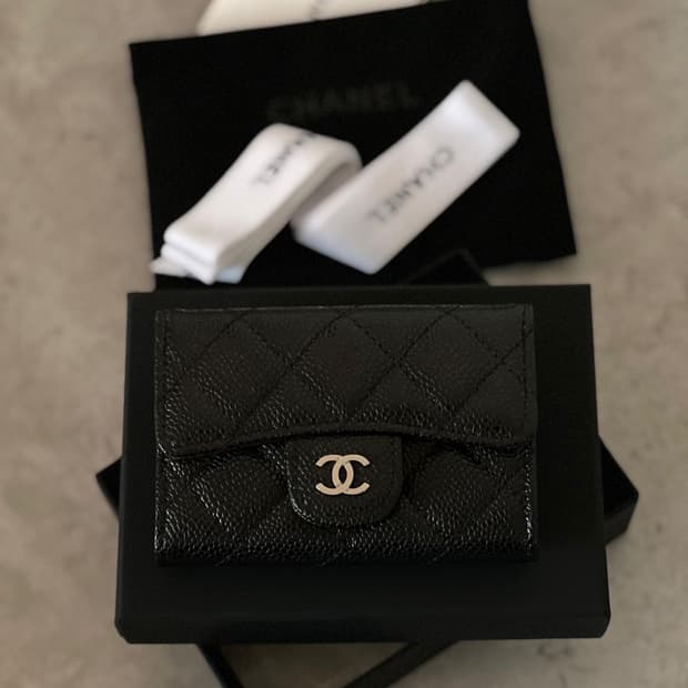 샤넬 클래식 똑딱이 은장 새상품