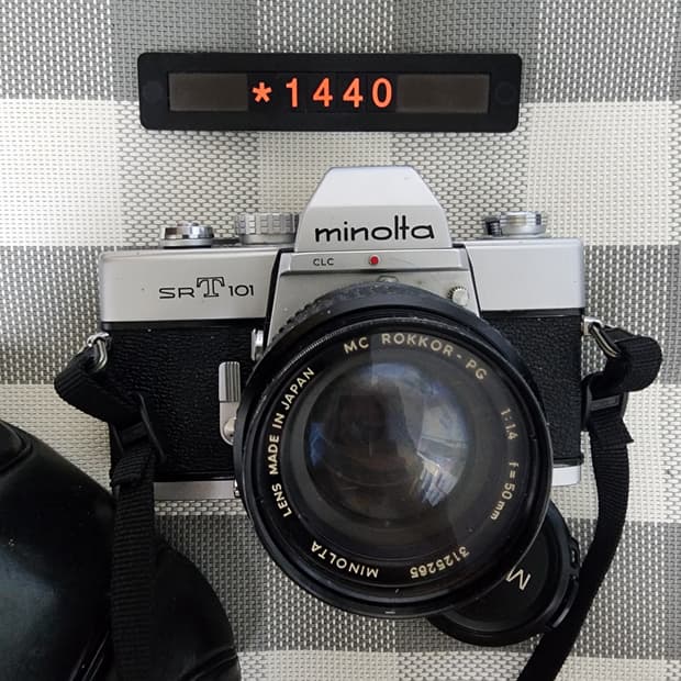 미놀타 SR T 101 필름카메라 1.4렌즈 실버바디 케이스포함