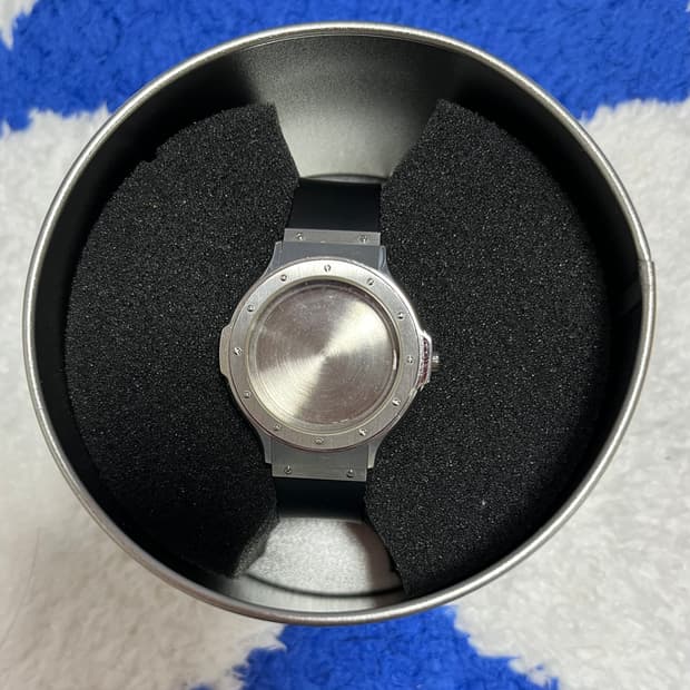 위블로 MDM 실버 쿼츠 32mm 무브먼트 다이얼 없이 본체만 있음
