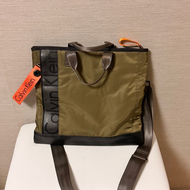 캘빈클라인 메신저백