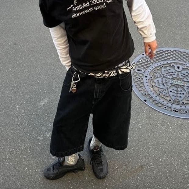 [Unisex] 애니멀 송치털 벨트 레오파드 카우 블랙