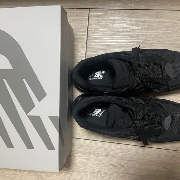 (1회 실착)New Balance 코어 블랙