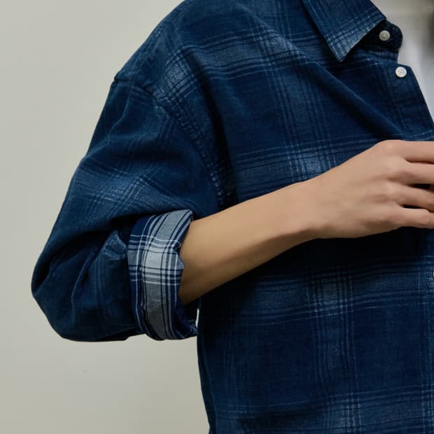 퍼렌(PERENN) 릴렉스드 코듀로이 체크 블루 셔츠