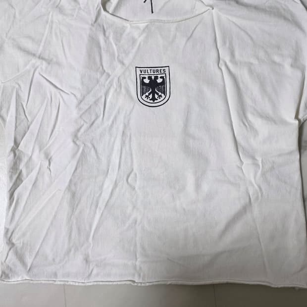 이지 벌쳐스 반팔 화이트 1사이즈