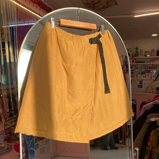 머스타드 패딩 미니 스커트