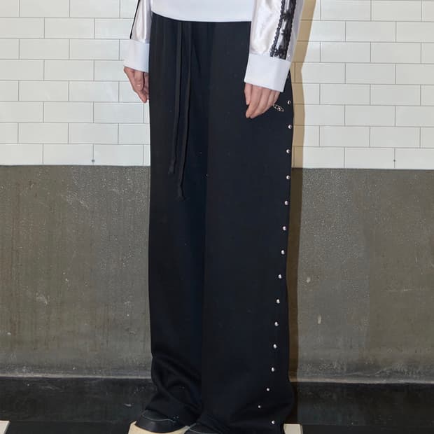 체리퀴리 스터드 트윙클 조거 팬츠