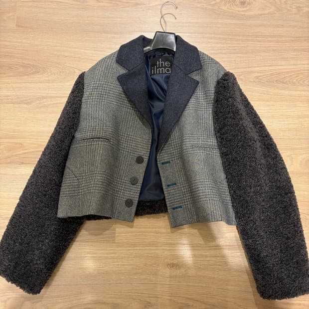 더일마(THE ILMA) 부클 크롭 배색 자켓