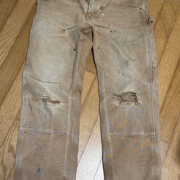 칼하트 더블니 USA 32x30 베이지 팝니다