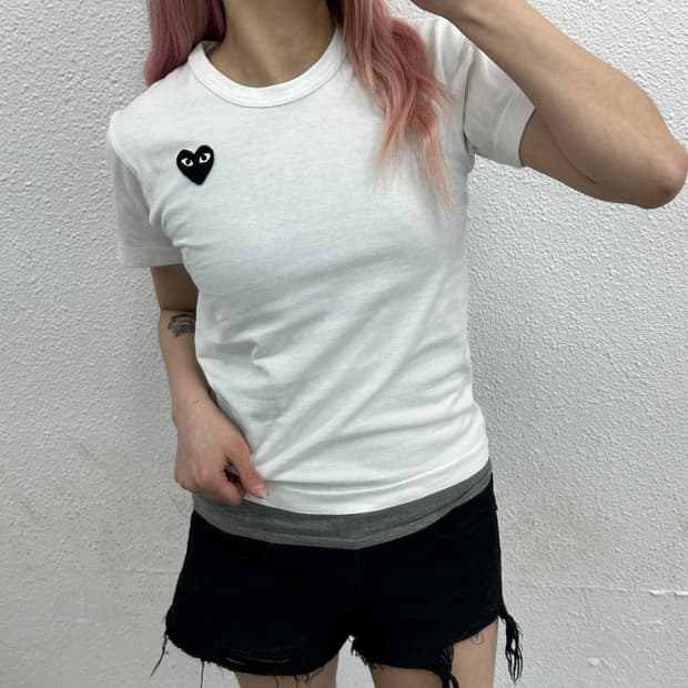 꼼데가르송 블랙 와펜 화이트 반팔 XXS