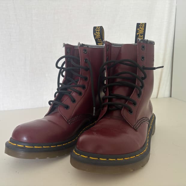 닥터마틴 버건디 EU39