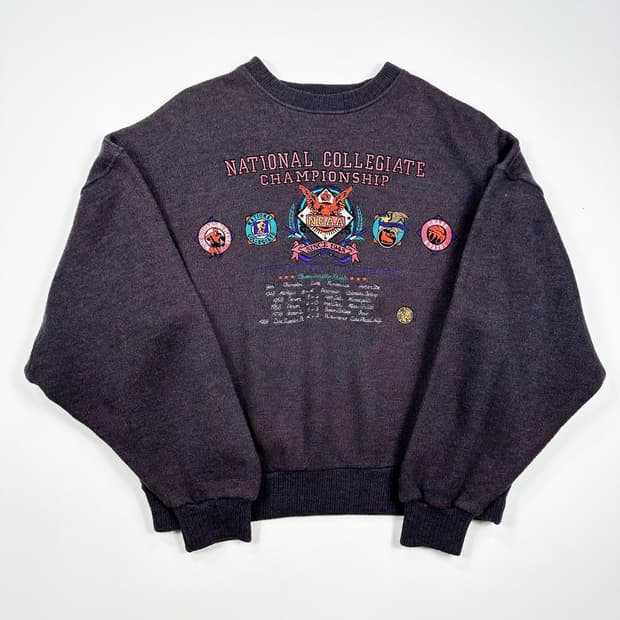 90s 데상트 재팬 올드스쿨 빈티지 니트 퍼플 M