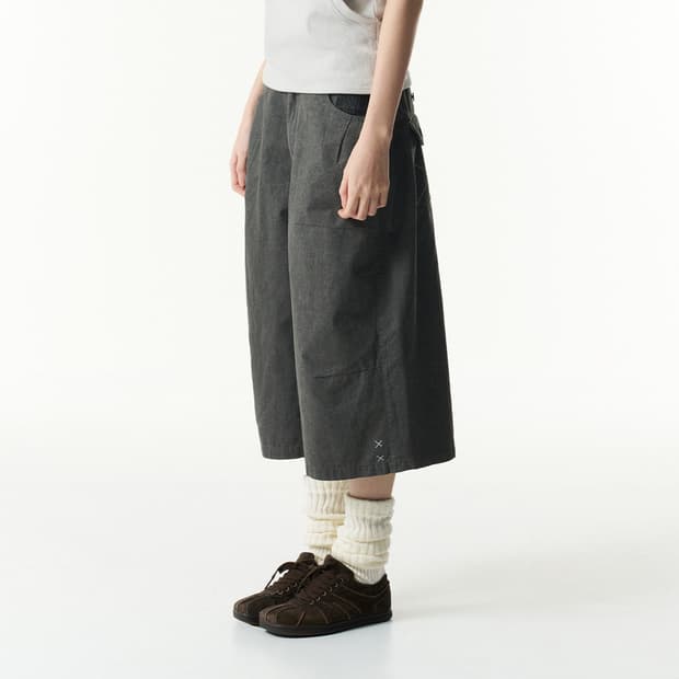 TCM pin stripe stitch half pants