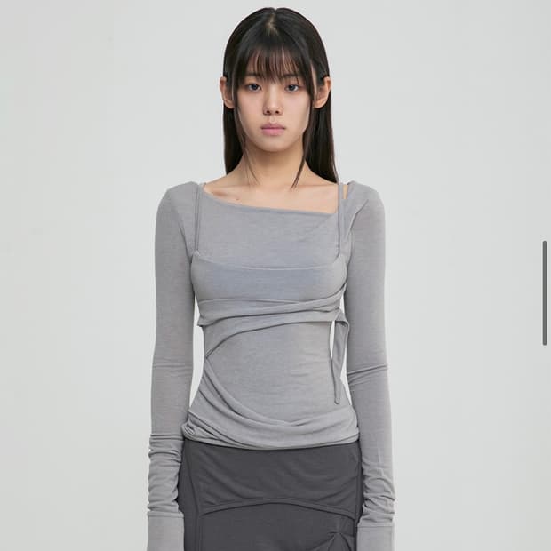 당배) 플레어업 레이어드 뷔스티에 롱 슬리브 그레이
