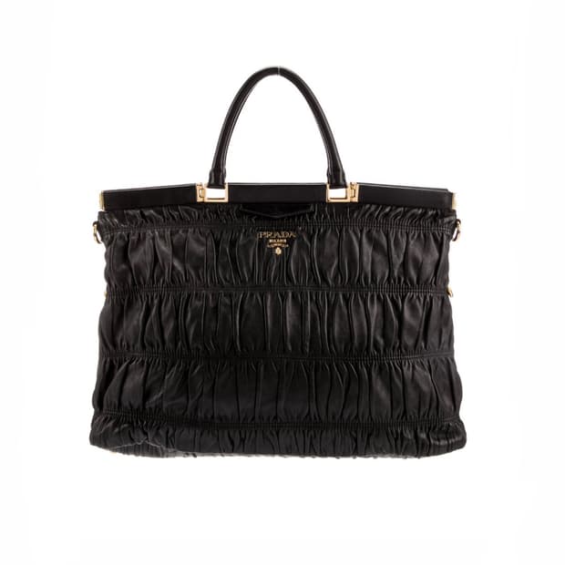프라다 블랙 고프레 레더 토트백