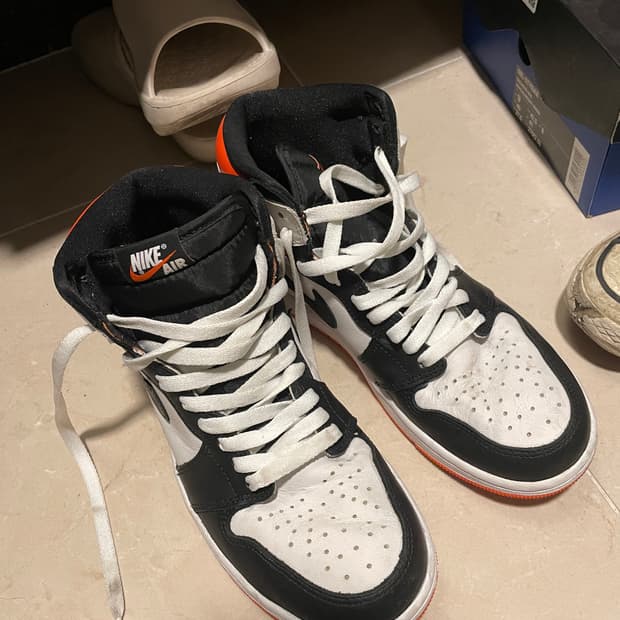 조던1 하이 일렉트로 오렌지