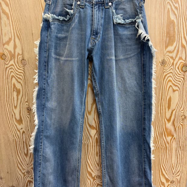 트루릴리전 테슬 데님 팬츠