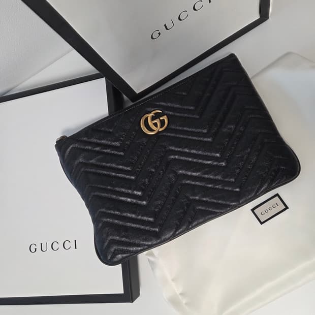 GUCCI 구찌 정품 마몽 클러치백 블랙 금장 쉐브론 레더파우치