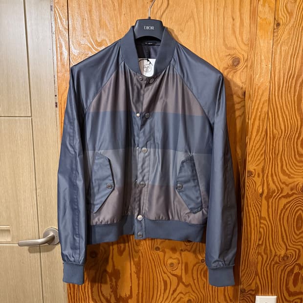 에르메스 2025 S/S 봄버 자켓 판매 합니다.