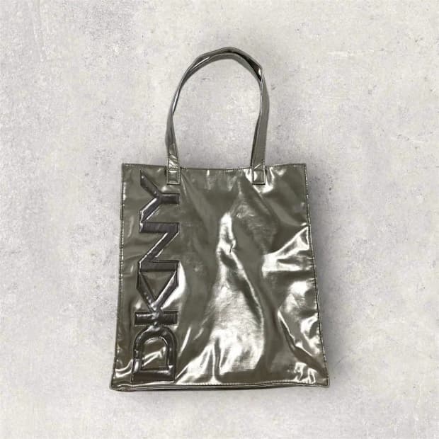 DKNY 실버 메탈릭 토트백 (B254)