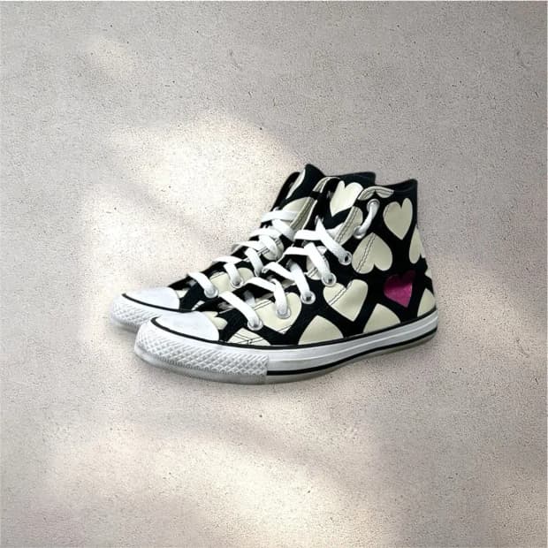 [240] 컨버스 척테일러 올스타 트위스티드 하트 (No.472)