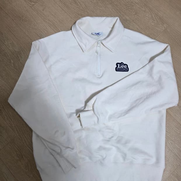 LEE 리 아이보리 카라 맨투맨 S