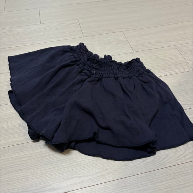 GLOWNY 글로니 아일렛 네이비 쇼츠