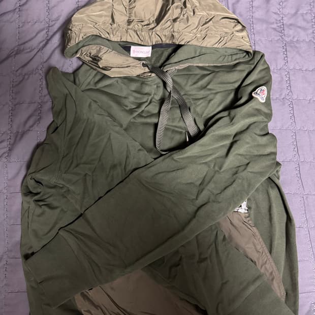 [S] Moncler 몽클레어 카키 후드
