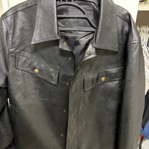 르마드 블랙 페이크 레더 자켓