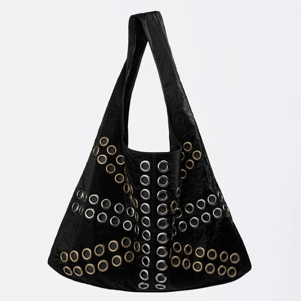 스컬프터 스터드 메탈릭 호보 백 블랙