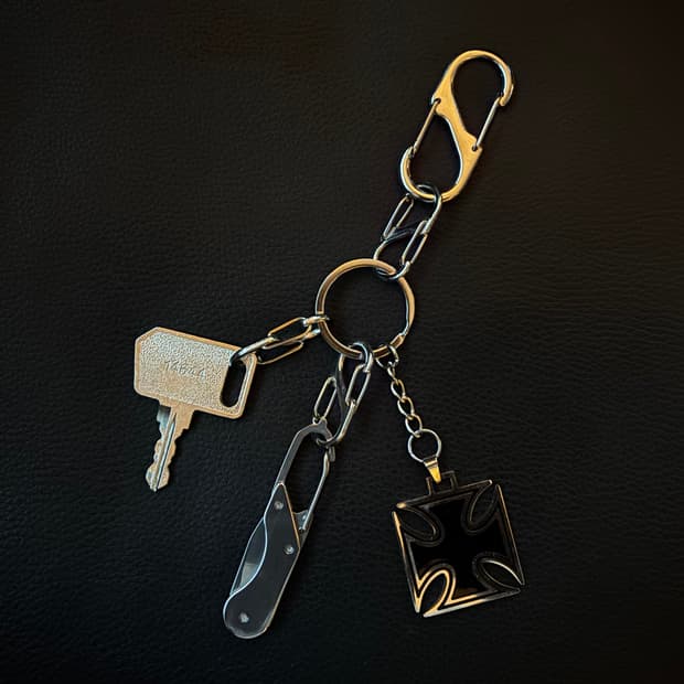 Vintage keyring (cross)