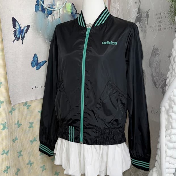 아디다스 블랙 & 민트 바람막이 집업 자켓